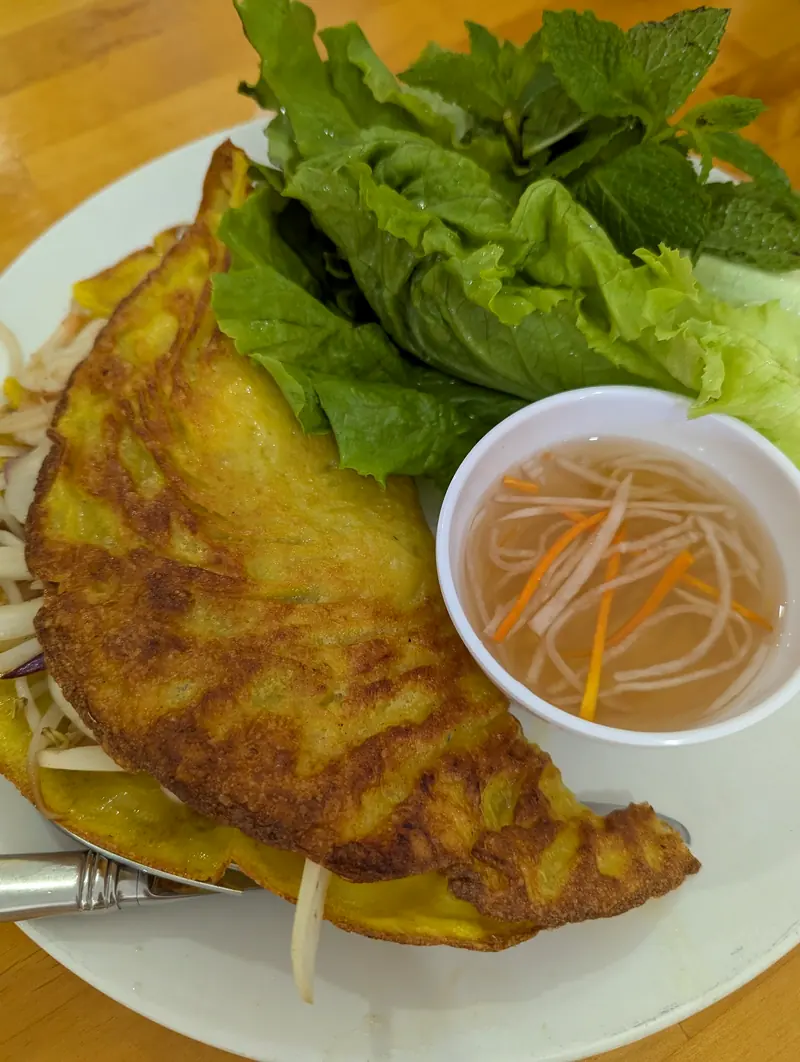 Miss Saigon crepe plate